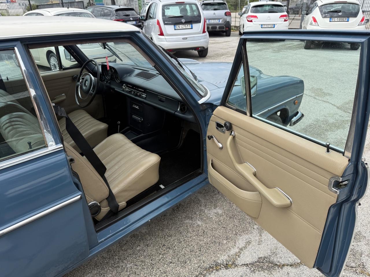 Mercedes-benz 220 230