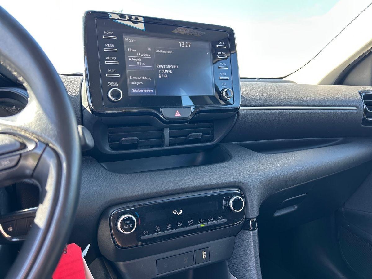 TOYOTA Yaris 4ª serie - Yaris 1.5 Hybrid 5 porte Trend