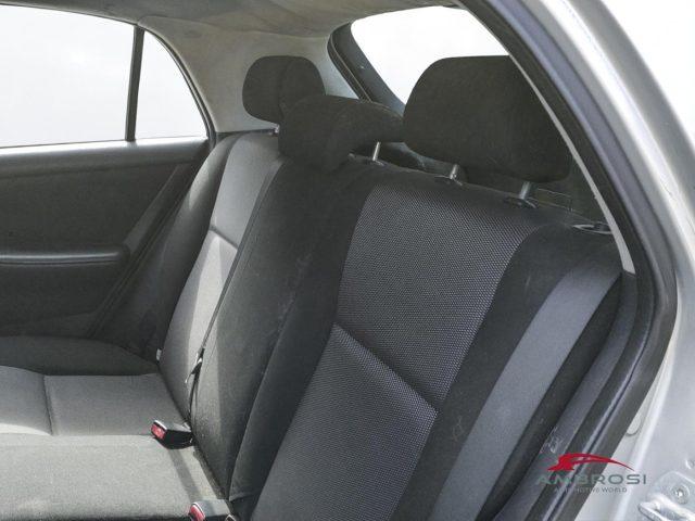 TOYOTA Corolla 1.D-4D M-MT 5 porte - PER OPERATORI DEL SETTORE
