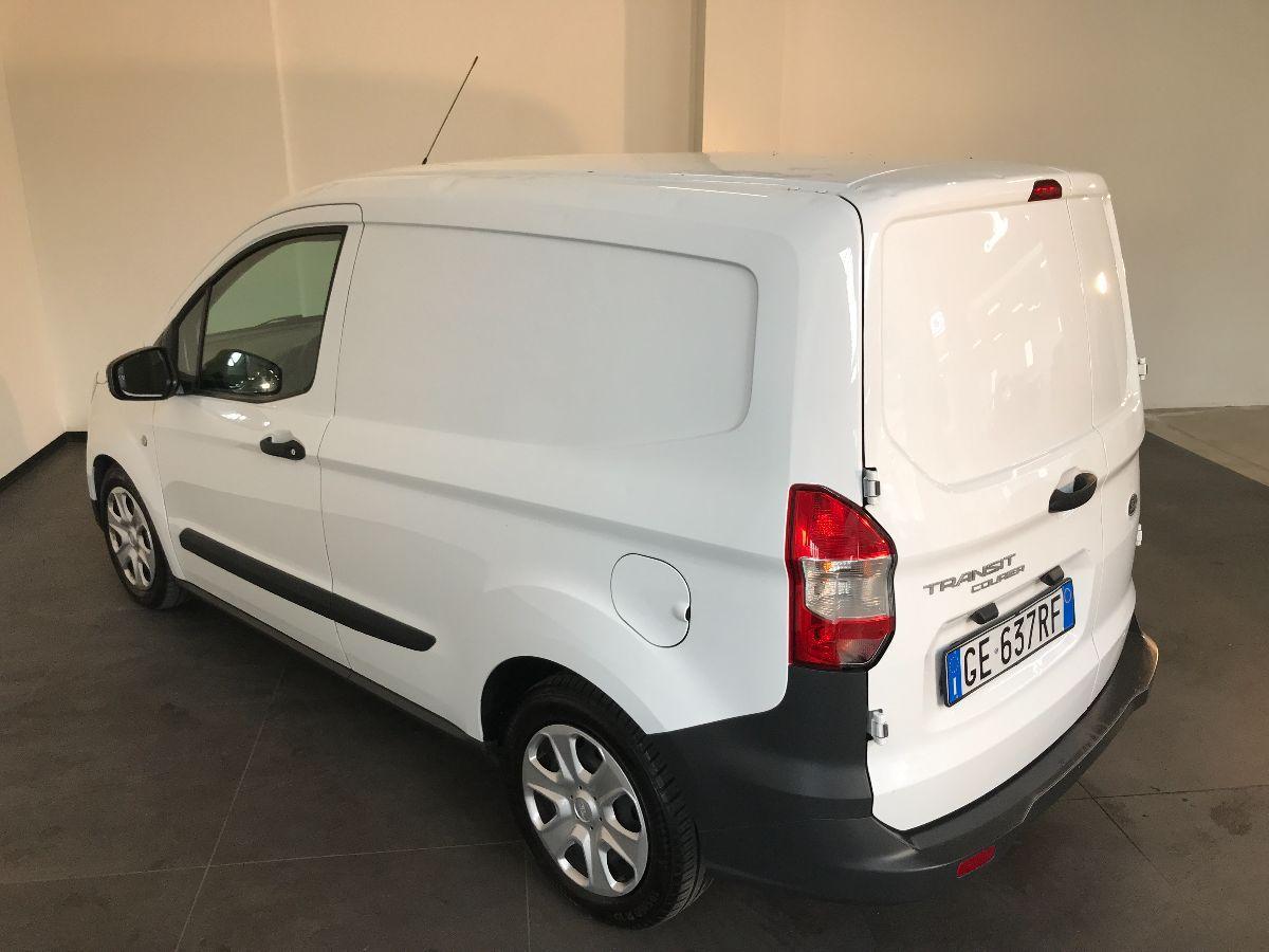 FORD TRANSIT COURIER TDCI TREND VAN