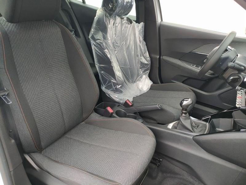 Peugeot 2008 100 Style NAVIGAT Zero Interessi