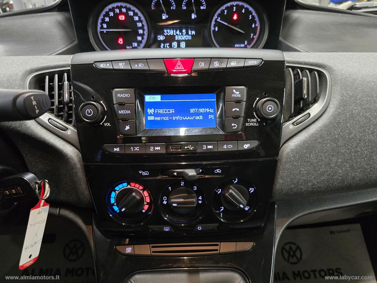 LANCIA Ypsilon 1.0 FireFly 5pS&S Hyb. Eco Silv.