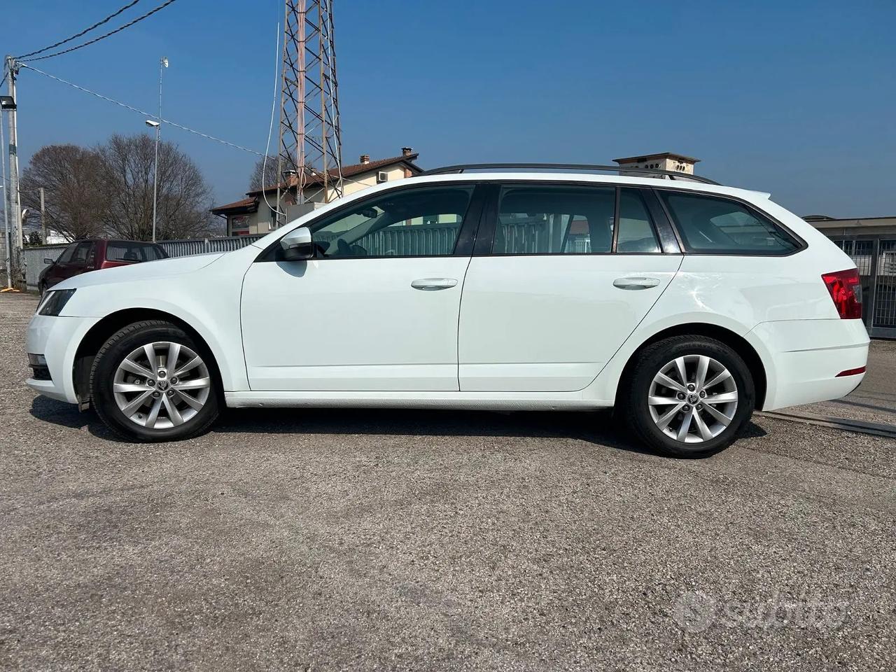 SKODA OCTAVIA 1.6 tdi DSG SW Executive