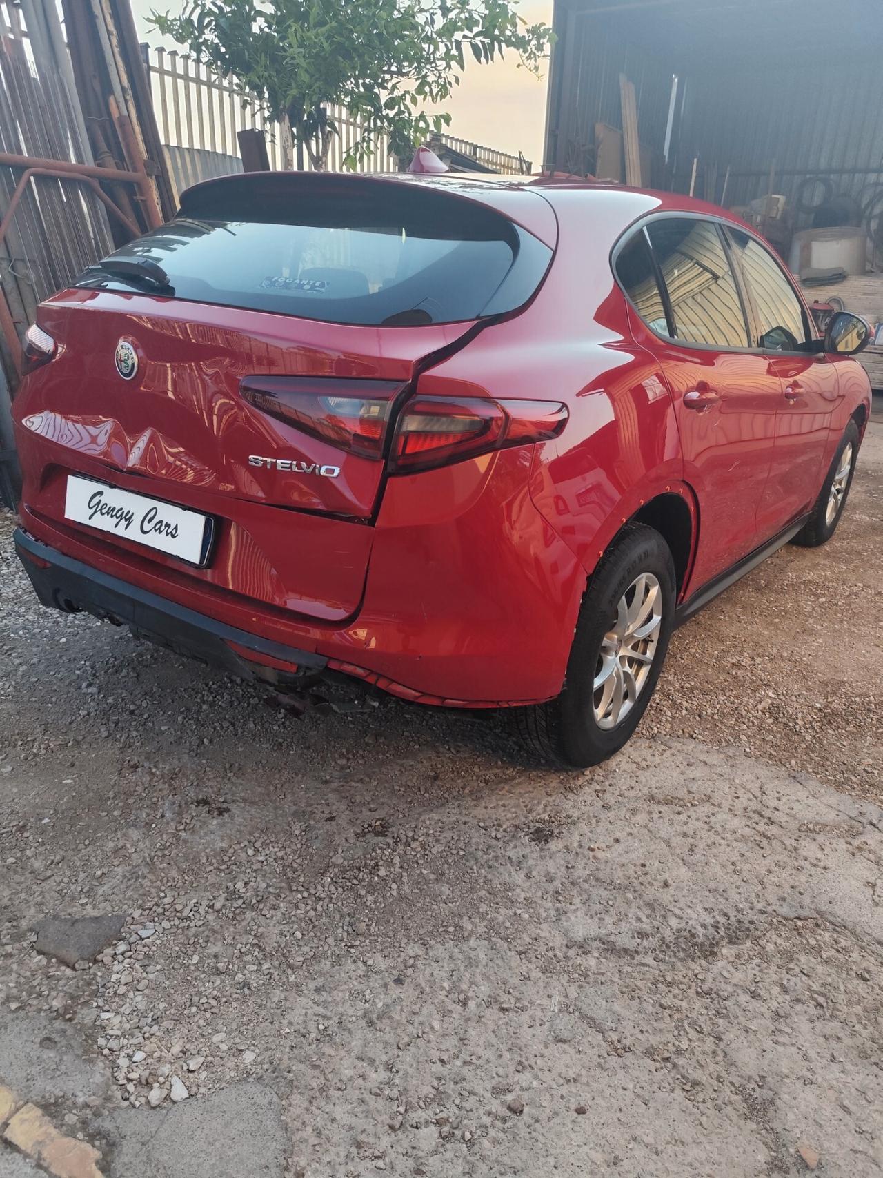 Alfa Romeo Stelvio 2.2 Turbodiesel 160 CV AT8 RWD Business