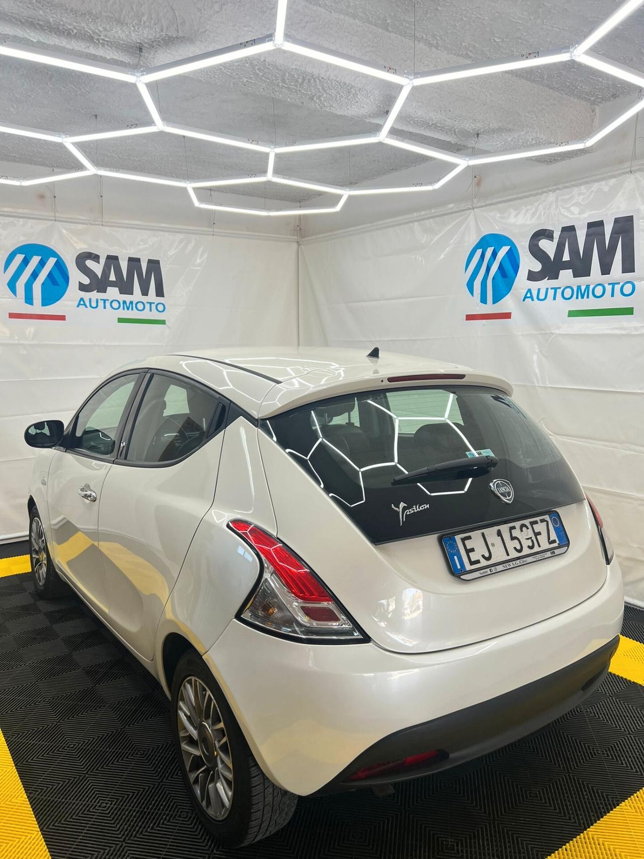 Lancia Ypsilon 1.3 MJT 16V 95 CV 5 porte S&S Silver