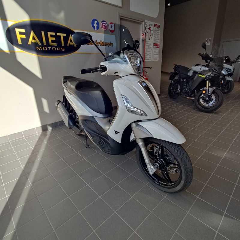 Piaggio Beverly 350 SportTouring ie ABS - 2016