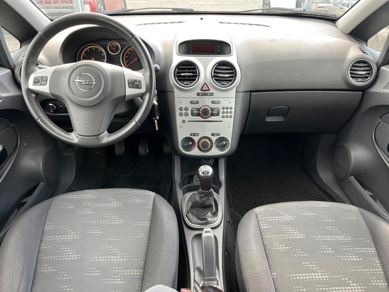 Opel Corsa 1.2 3 porte b-color OK NEOPATENTATI