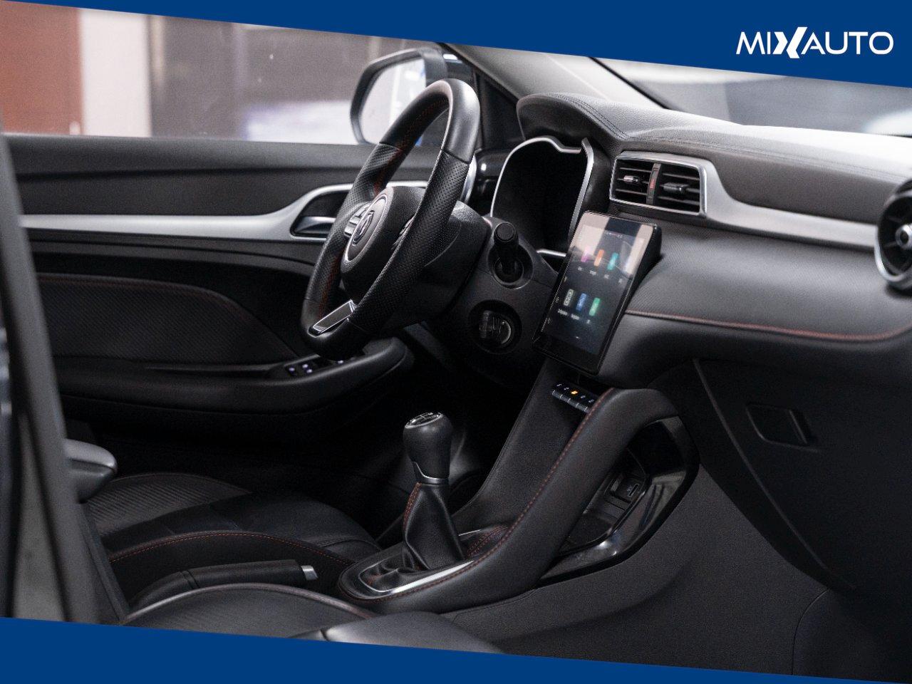 MG ZS 1.5L 5MT Luxury