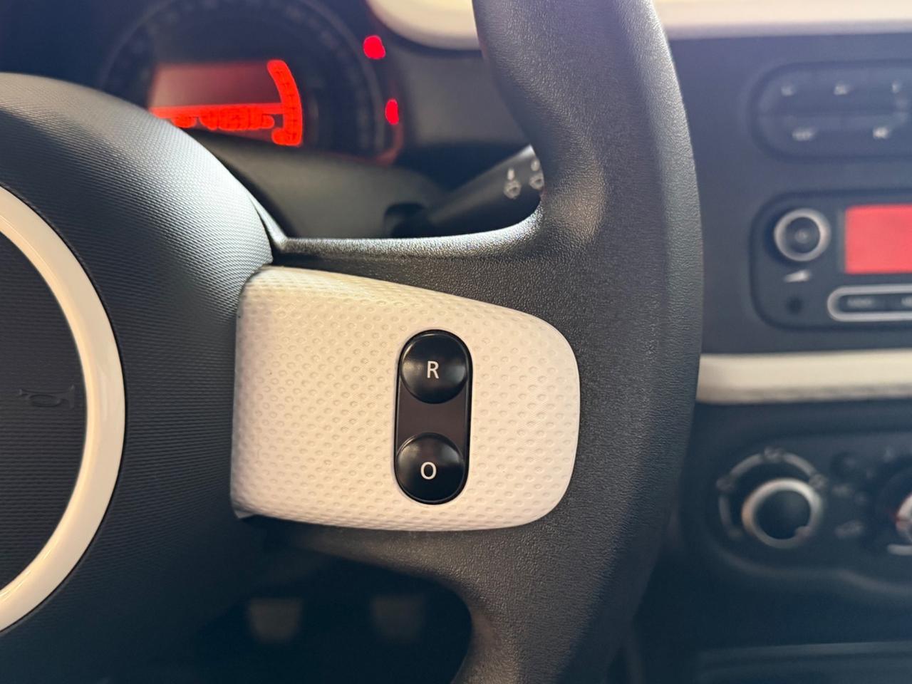 Renault Twingo 73CV LIMITED NEOPATENTATI GARANZIA