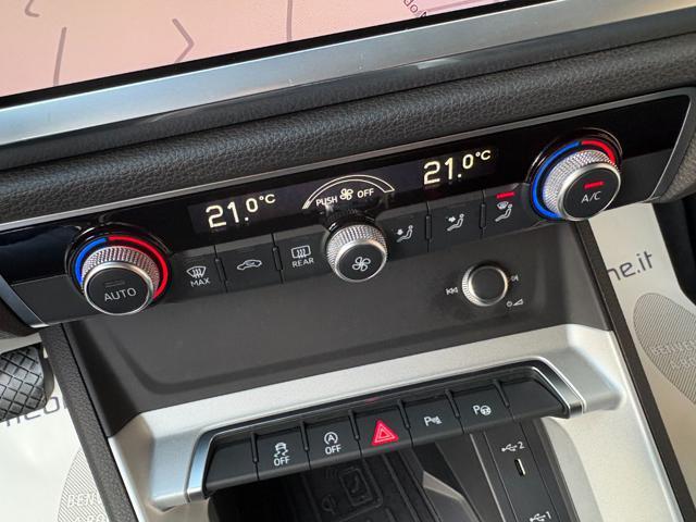 AUDI Q3 35 2.0 TDI S tronic quattro Business COCKPIT