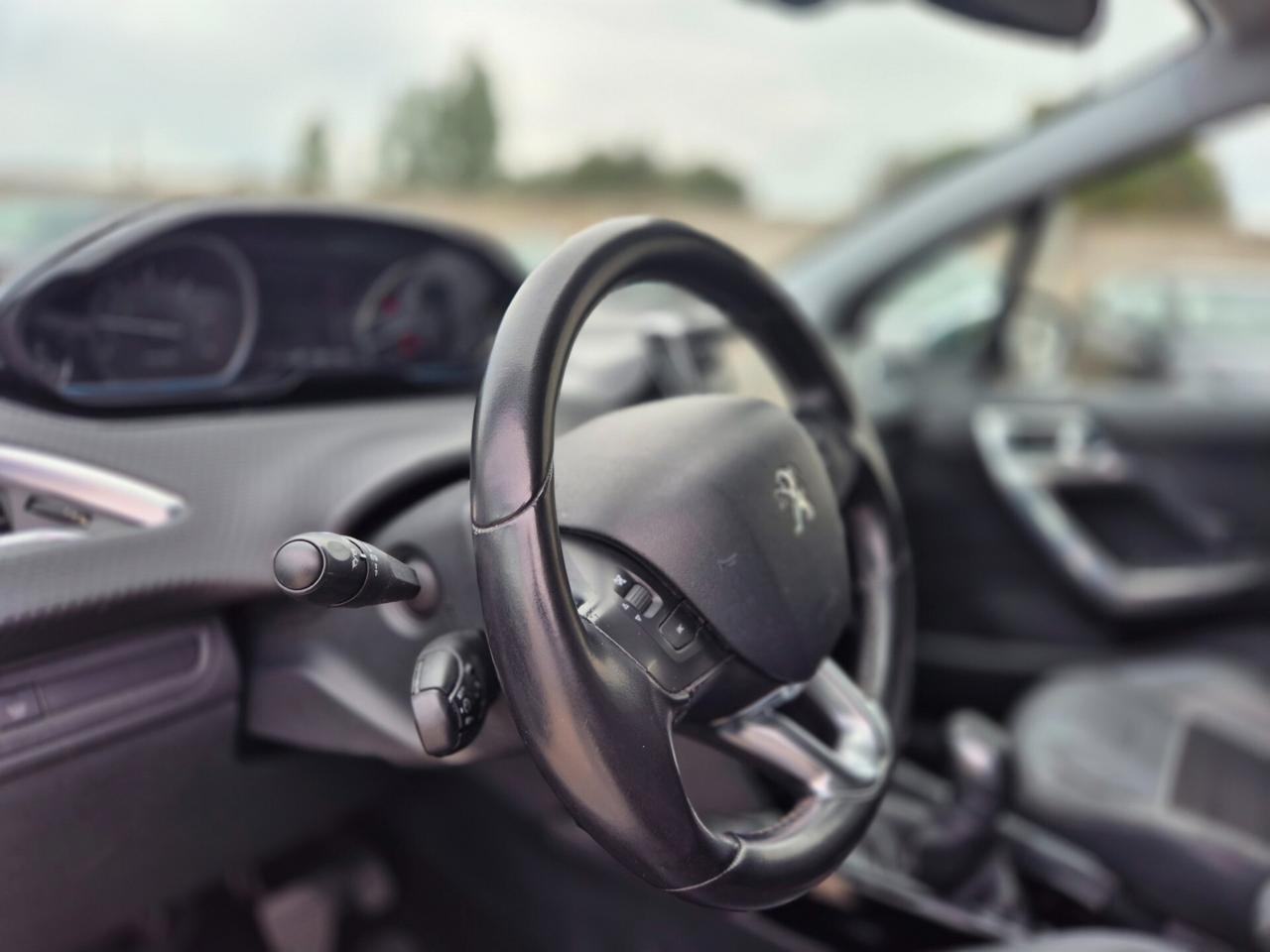 Peugeot 2008 BlueHDi 100 Allure 2015