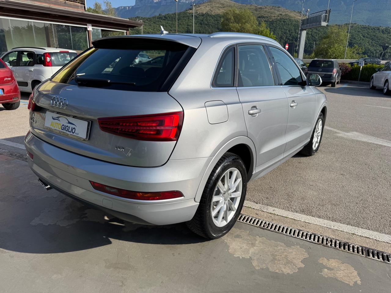 Audi Q3 2.0 TDI 120 CV Sport