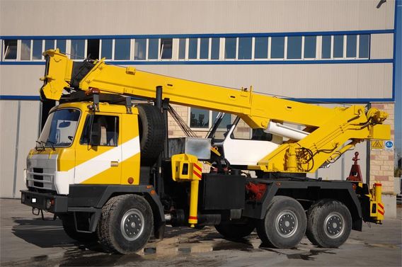 Tatra con gru da 25T SOCCORSO STRADALE
