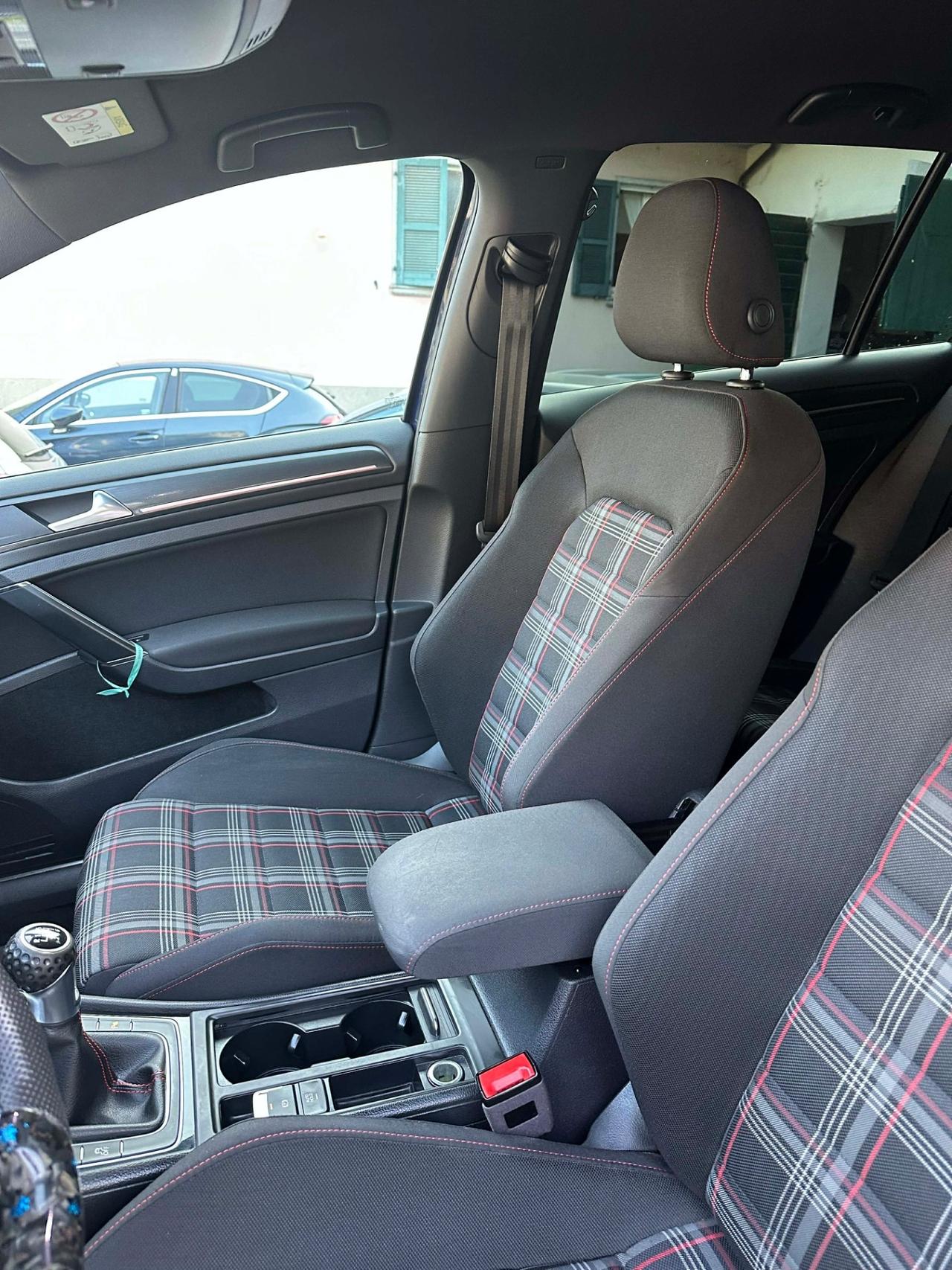 Volkswagen GOLF GTI PERFORMANCE 5P EU6B FULLOPT