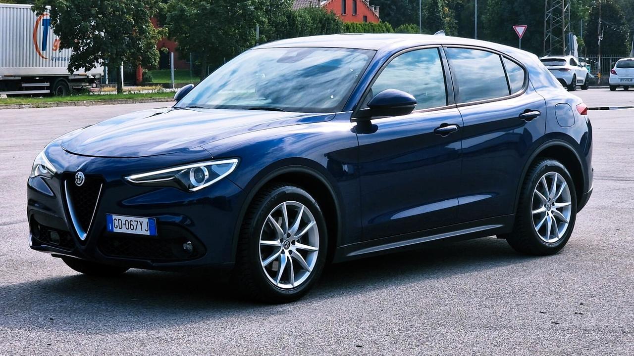 Alfa Romeo Stelvio 2.2 Turbodiesel 190 CV AT8 RWD Executive