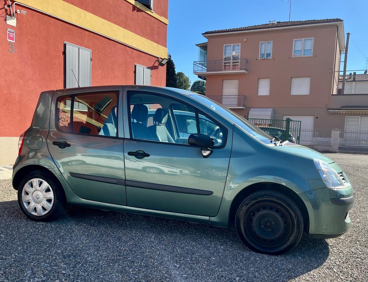 Renault Modus 1.2 16V Saint Tropez