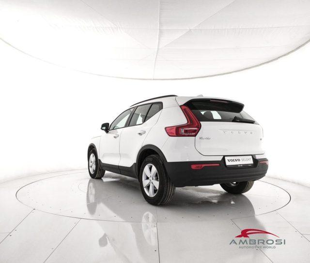 VOLVO XC40 T2 Momentum Core