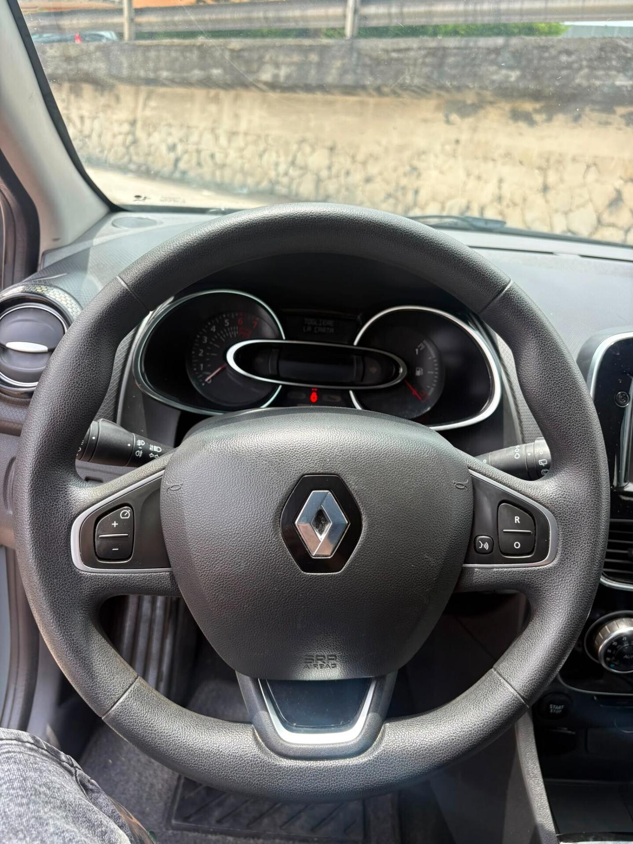 Renault Clio TCe 12V 90 CV GPL 5 porte Moschino Zen