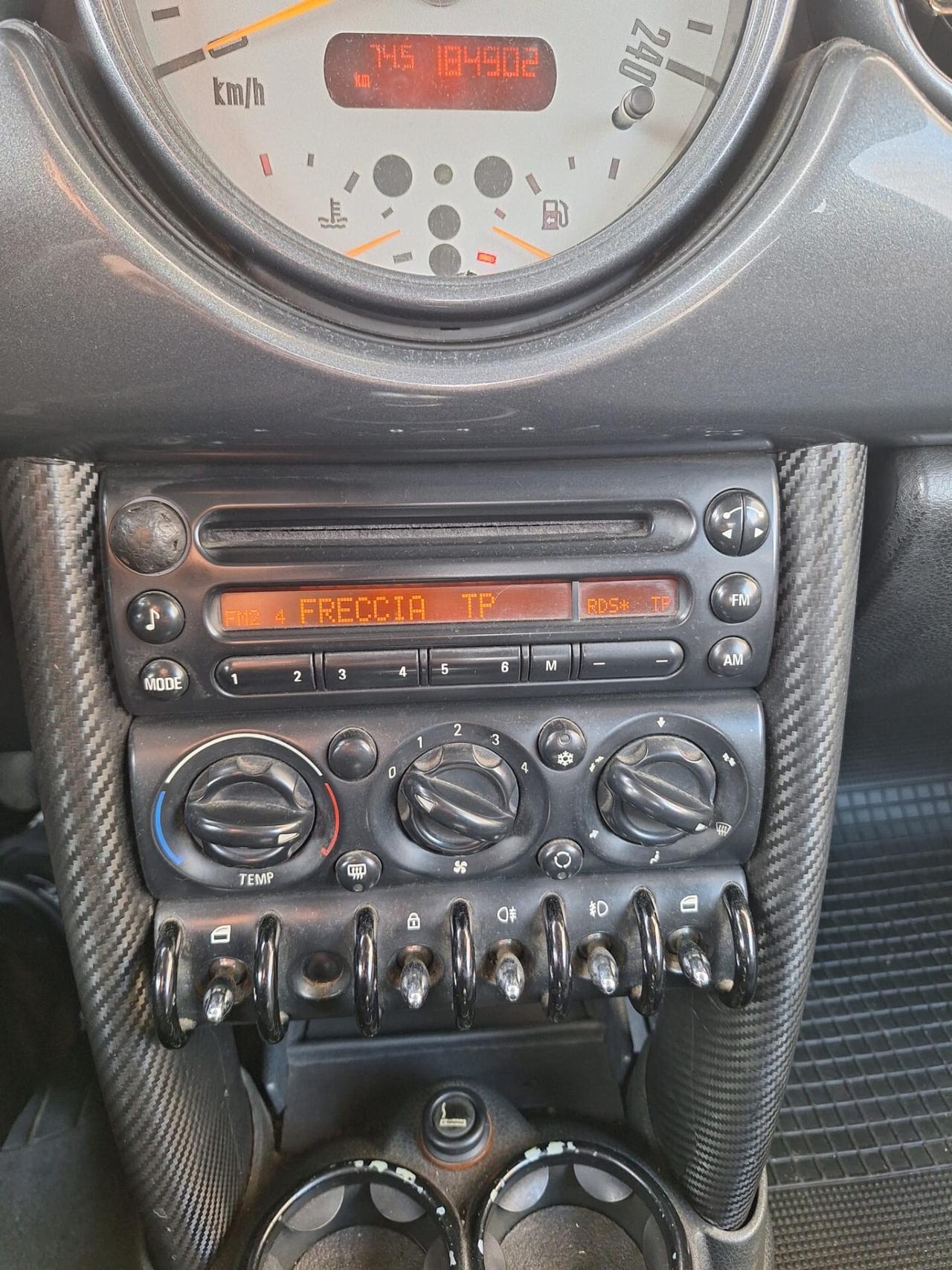 Mini One DE LUXE 1.6b 16v euro 4