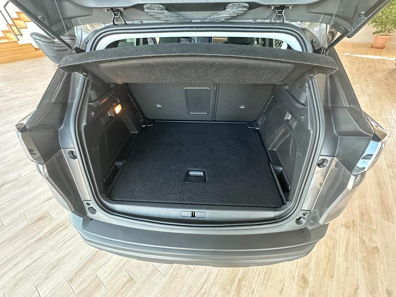 Peugeot 3008 BlueHDi 130 S&S EAT8 Active Business