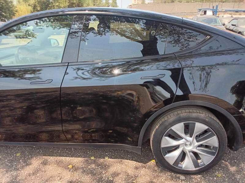 Tesla Model Y Long Range 2024