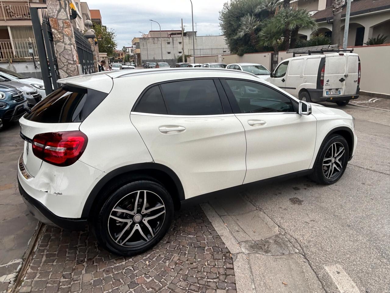 Mercedes-benz GLA 220 d Automatic Premium
