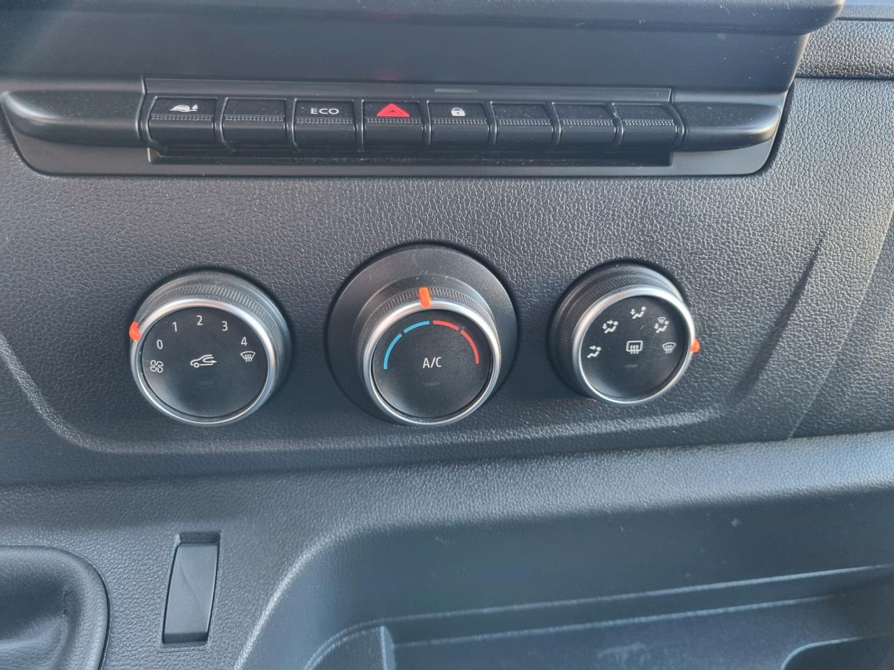 NISSAN NV400 35 2.3 dci 135cv