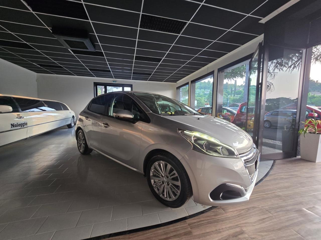 Peugeot 208 PureTech 82 5 porte Access