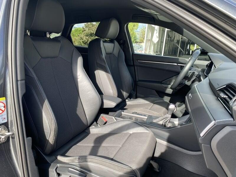Audi Q3 SPB S Line interno ed esterno 2.0 TDI 150CV S-Tronic 35