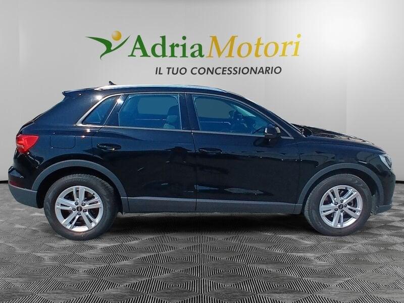 Audi Q3 35 TDI quattro S tronic Business