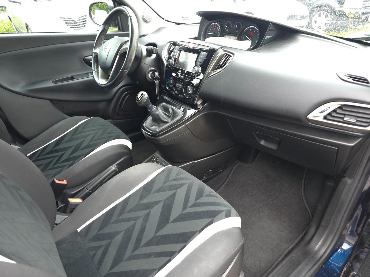 Lancia Ypsilon 1.3 MJT 16V 95 CV 5 porte S&S Platinum