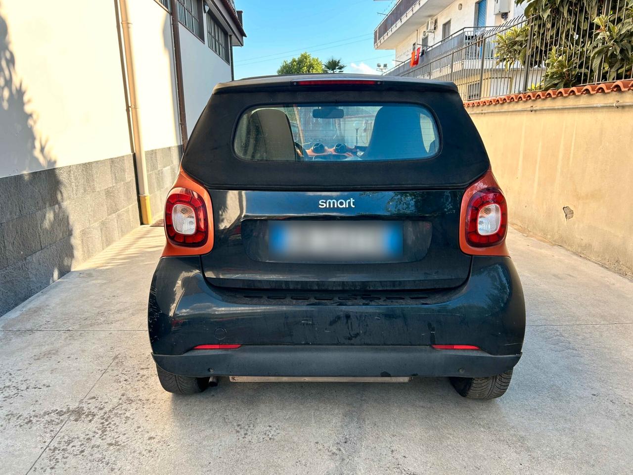 Smart ForTwo Cabrio 1.0 Benz 70CV Aut - 2016 Incidentata