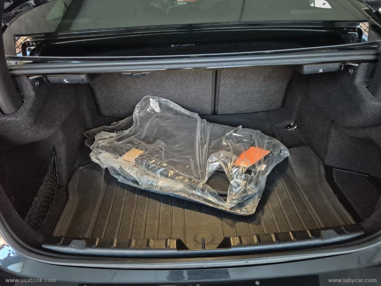 BMW M4 Coupé COMPETITION M4 COMPETITION 431CV