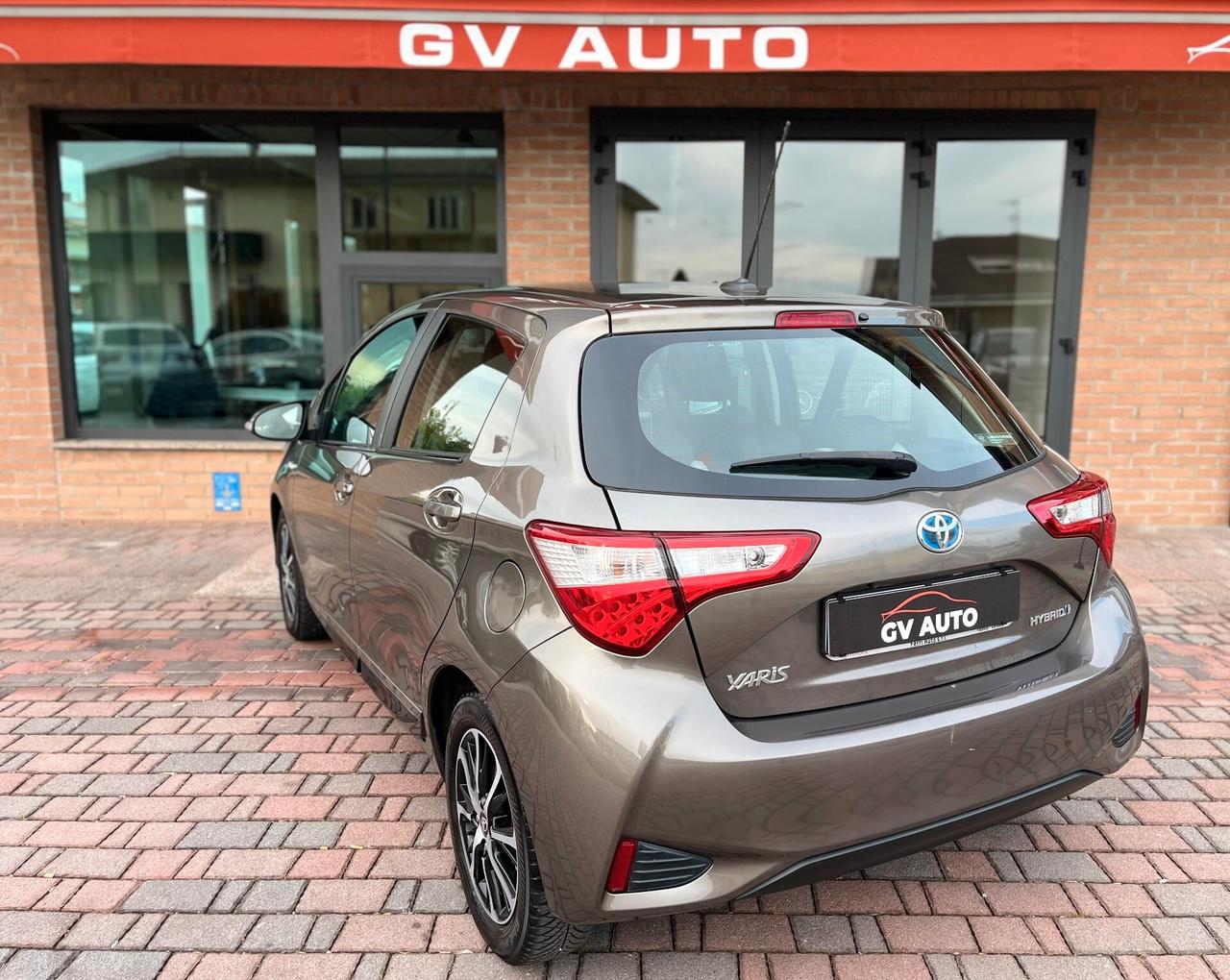 Toyota Yaris 1.5 Hybrid 5 porte Active
