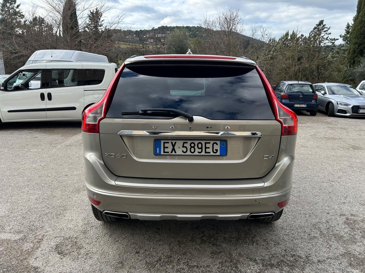 Volvo XC 60 XC60 D4 R-design Momentum Euro6
