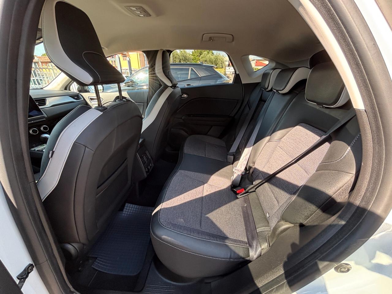 Renault Captur Blue dCi 115 CV EDC Intens