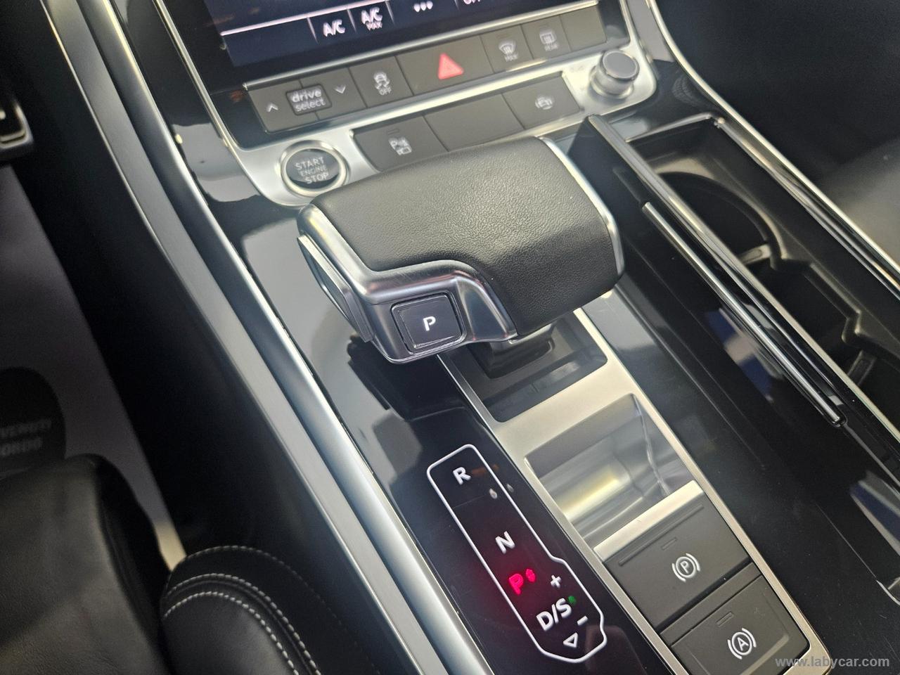 AUDI Q8 45 TDI quattro tiptronic S-LINE