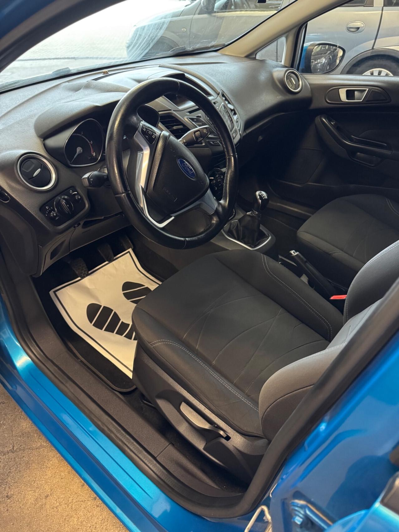 Ford Fiesta 1.5 TDCi 75CV 5 porte Titanium