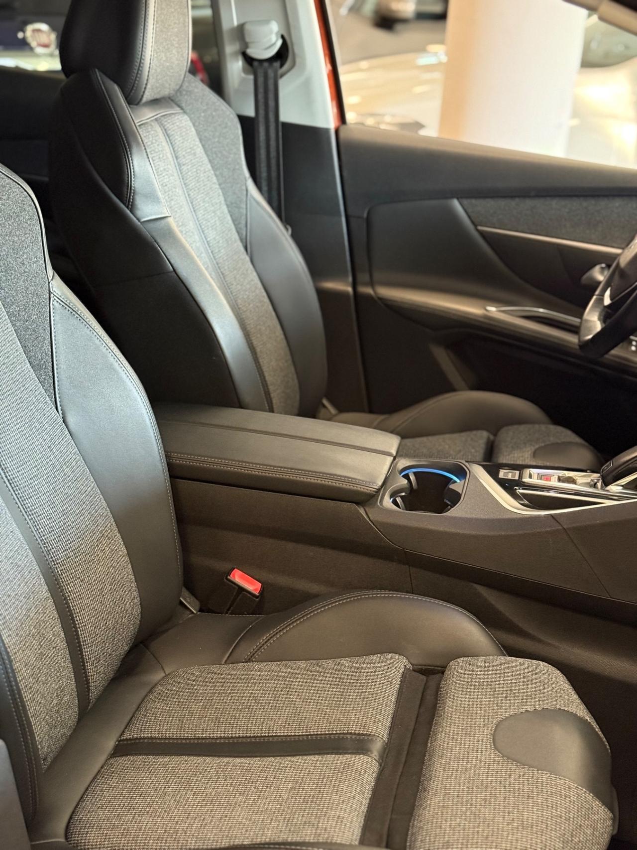 Peugeot 3008 BlueHDi 130 S&S EAT8 Allure