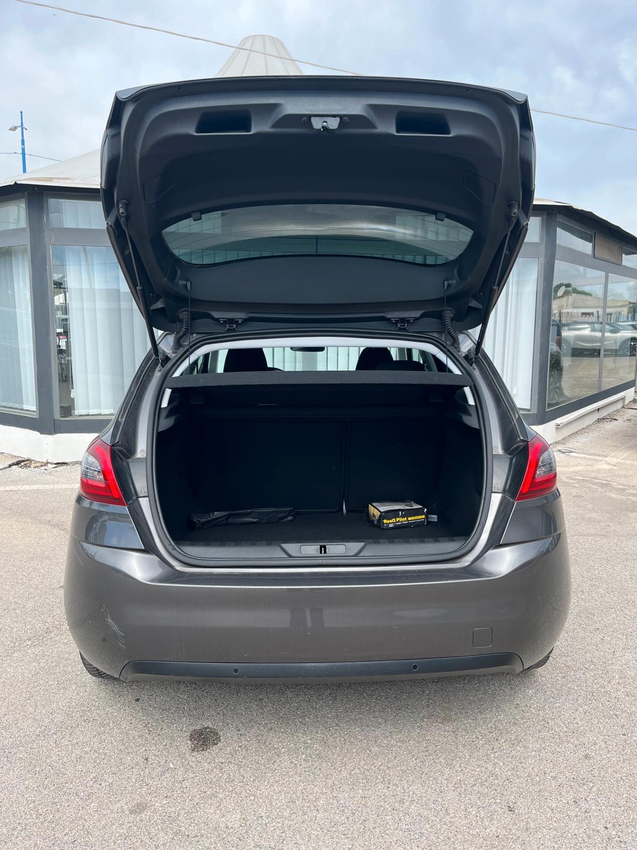 Peugeot 308 BlueHDi 130 S&S EAT8 Active Business