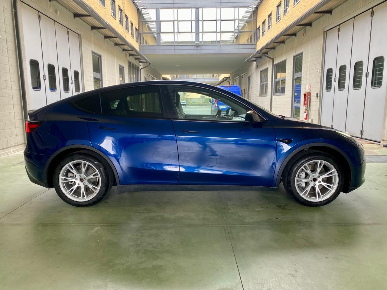 Tesla Model Y RWD Gancio Traino