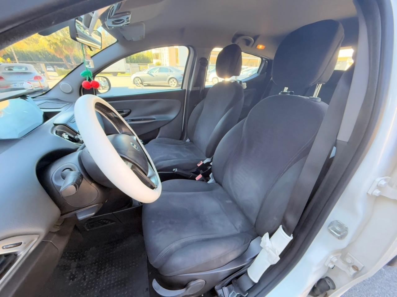 Lancia Ypsilon 1.2 69 CV 5 porte GPL Ecochic Gold