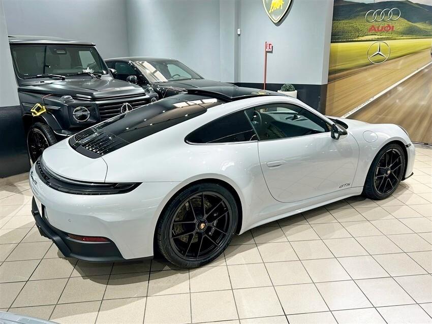 Porsche 911 Carrera GTS