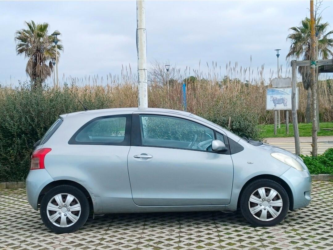 Toyota Yaris 1.0 . OK NEOPATENTATI - PERMUTE -GARANZIA