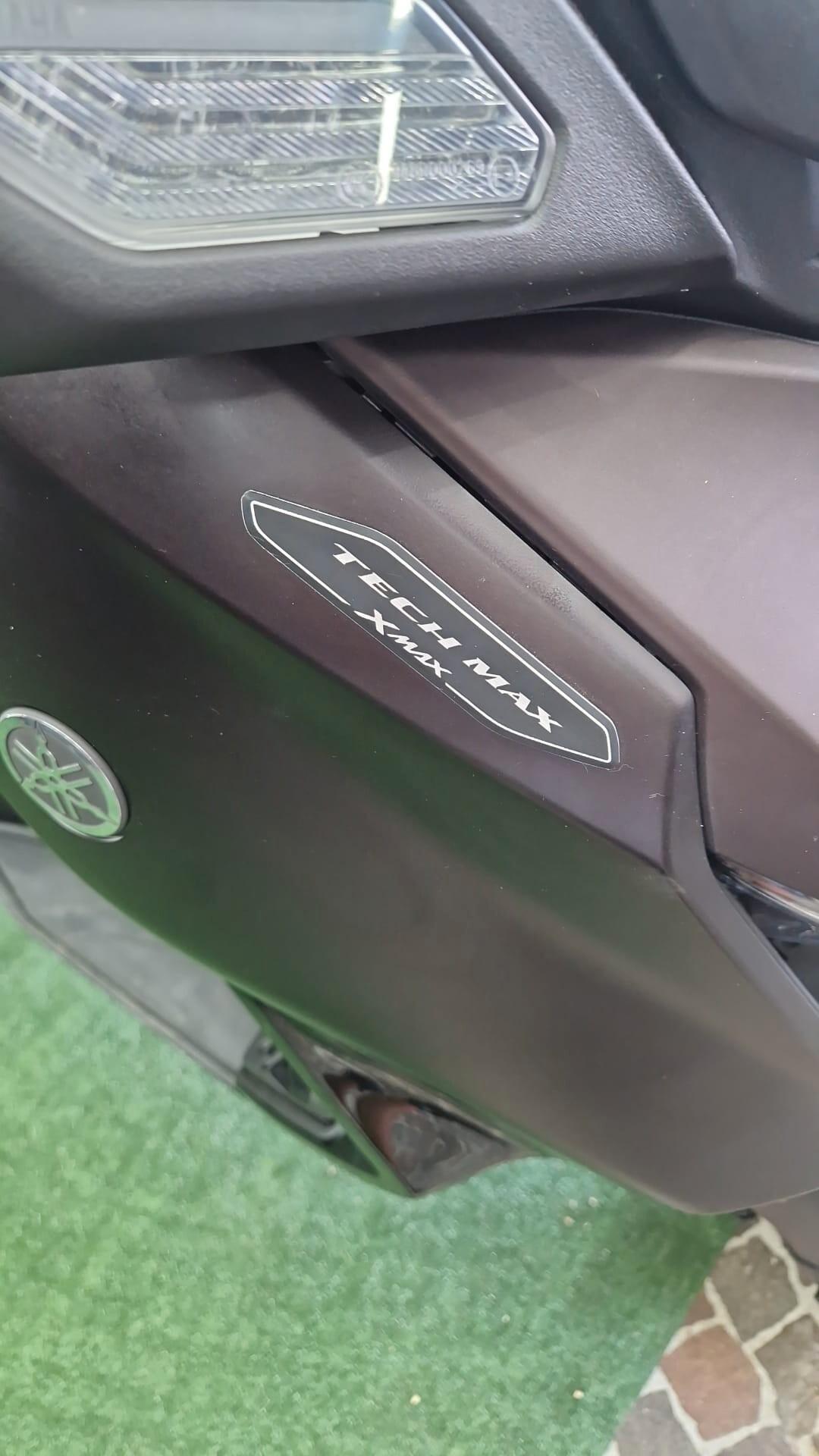 Yamaha X-Max 300