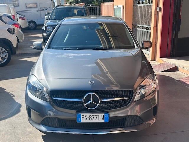 Mercedes-benz A 180 d Automatic Business UNIPRO