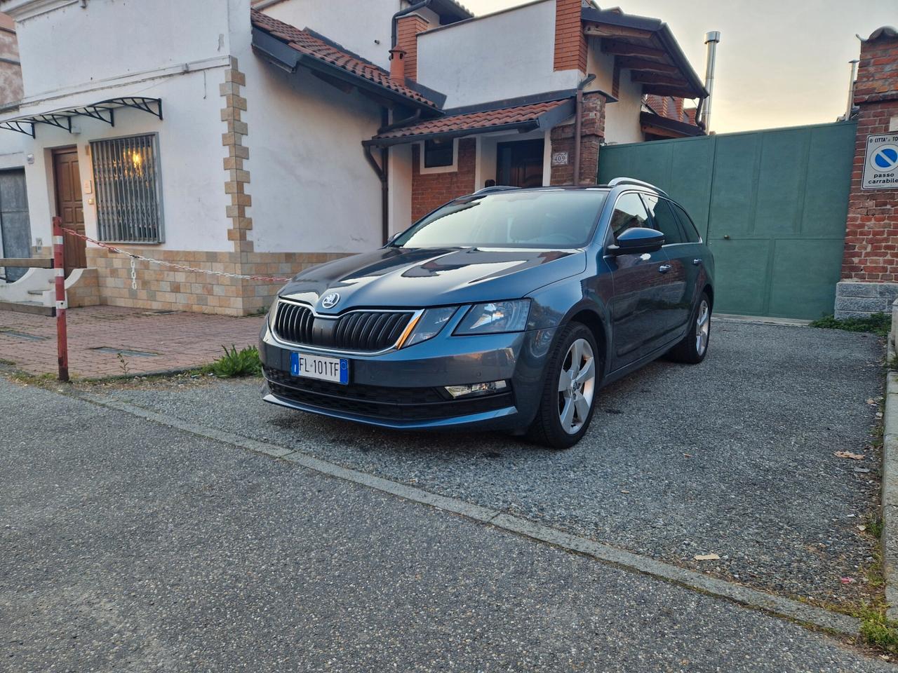 Skoda Octavia SW 1.4 110CV Metano, Carplay, Tetto panoram., Navi