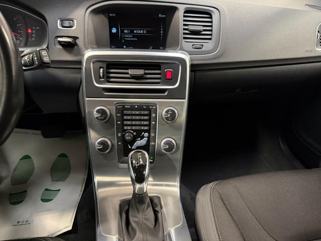 VOLVO V60 D3 Geartronic Business