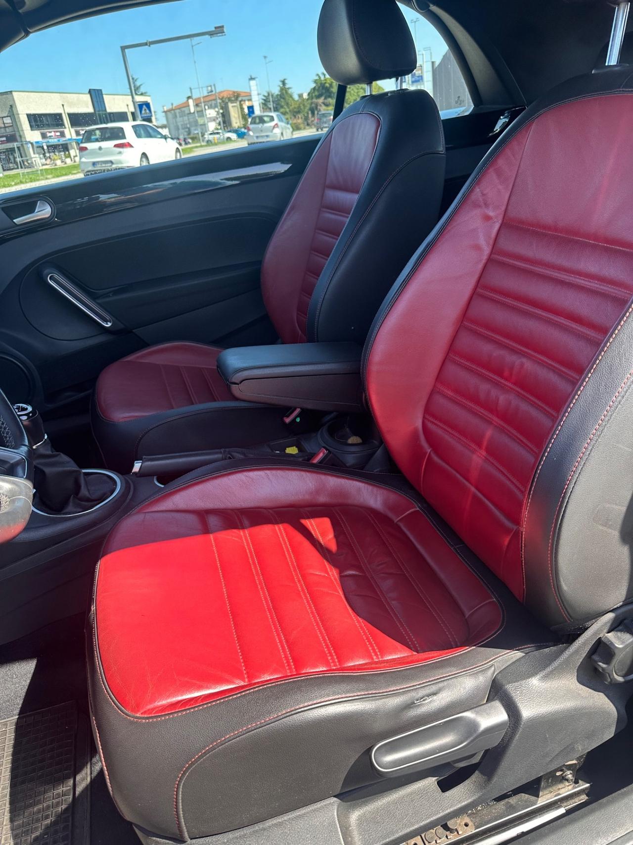 Volkswagen Maggiolino Cabrio 1.6 TDI Design 50esimo anniversario