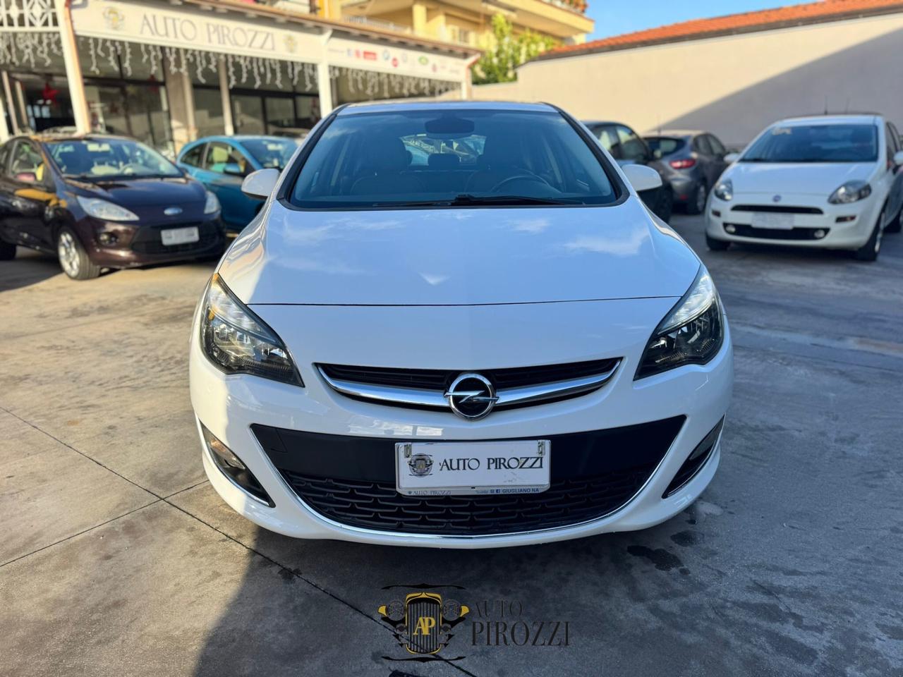 Opel Astra 1.6 CDTI MOD. COSMO del 2015 150000KM